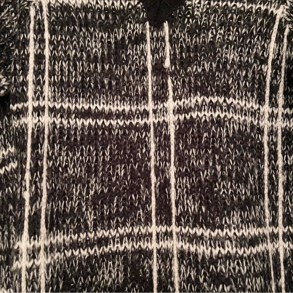 Ashley black, white grey blend long sleeve vneck sweater - Picture 7 of 14